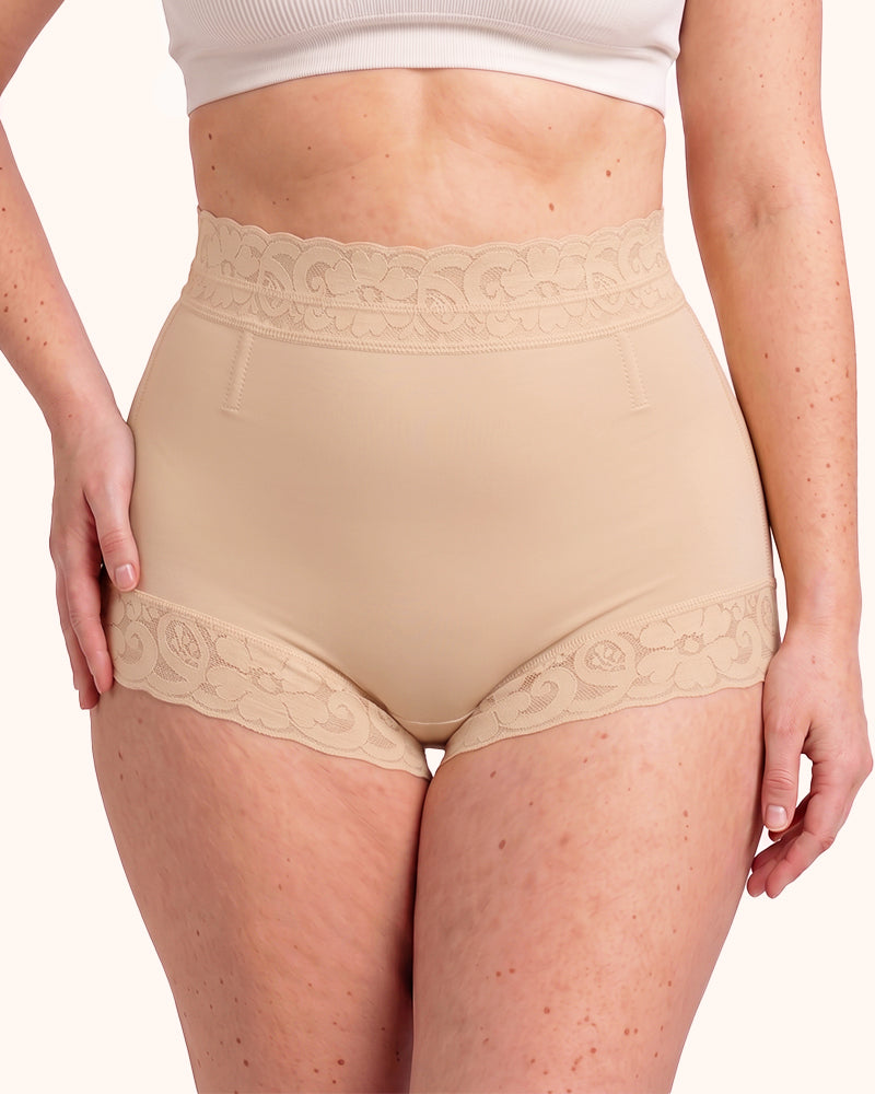 Shorts moldeadores cómodos de encaje con control de abdomen y realce de glúteos